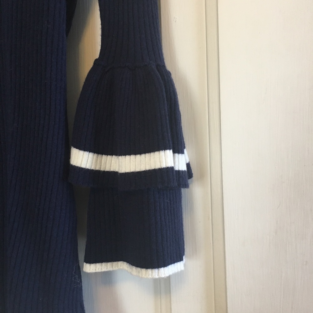 Frame Double Ruffle Cuff sweater - Picture 5 of 6